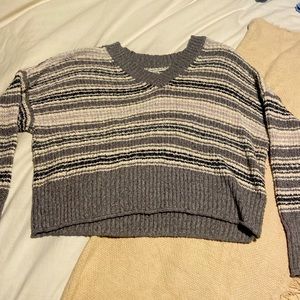 American eagle sweater size S
